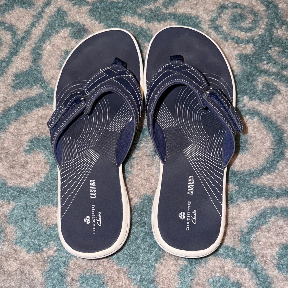 Clarks Navy Cloudsteppers - Picture 1 of 4